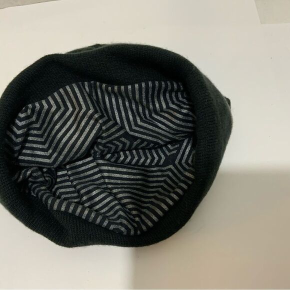Under Armour  beannie lined hat - Picture 5 of 8